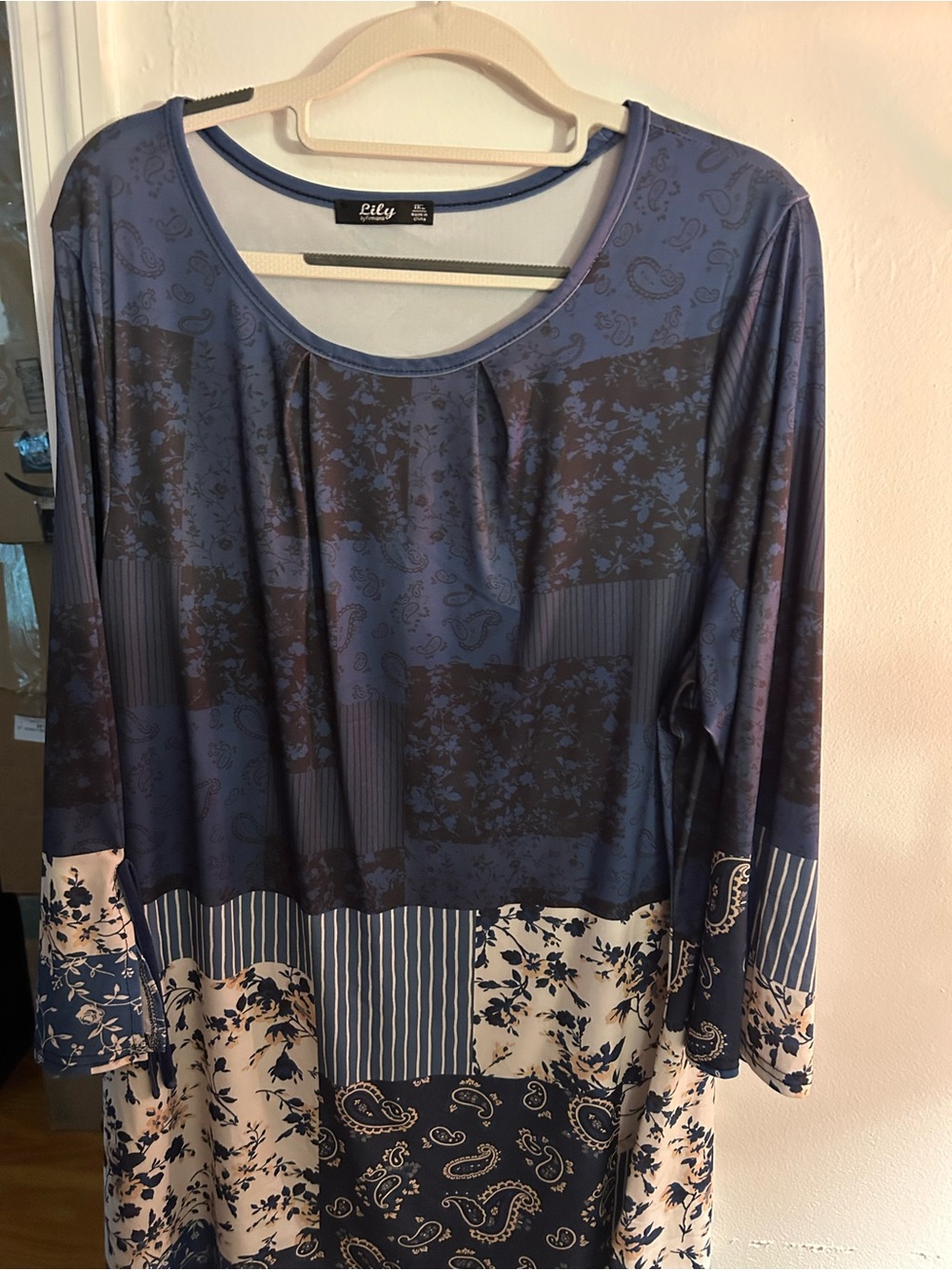 ⭐️3/$20 Lily Navy and Cream Patchwork Paisley & Floral Tunic